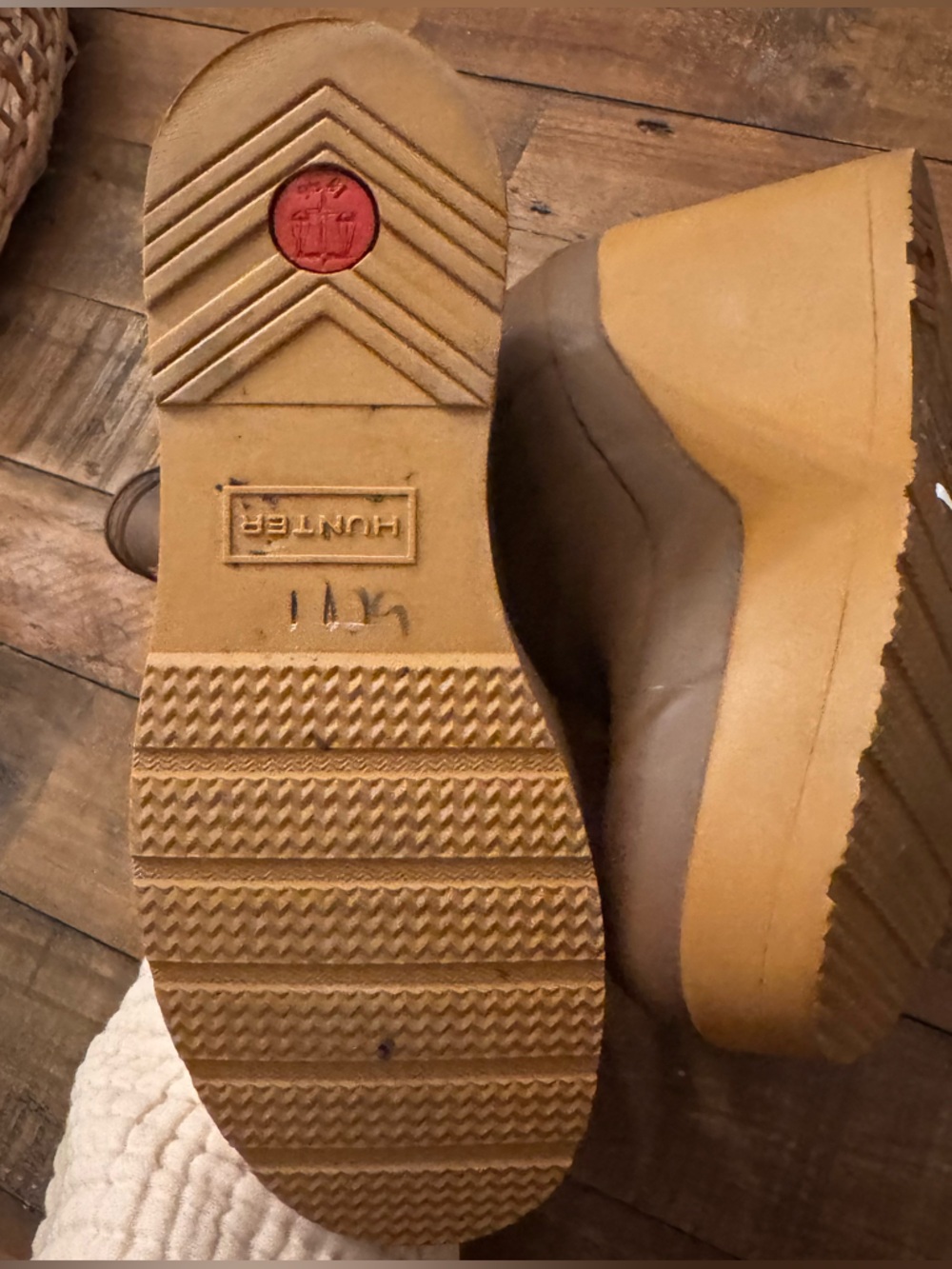 HUNTER Wedge Rain Booties - Picture 7 of 9